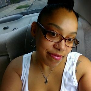 Meet your Posher, Veronica