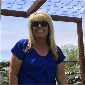 Meet your Posher, Lori