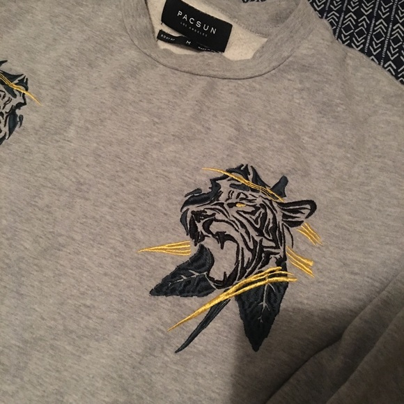 PACSUN Pullover Crewneck - Picture 2 of 3