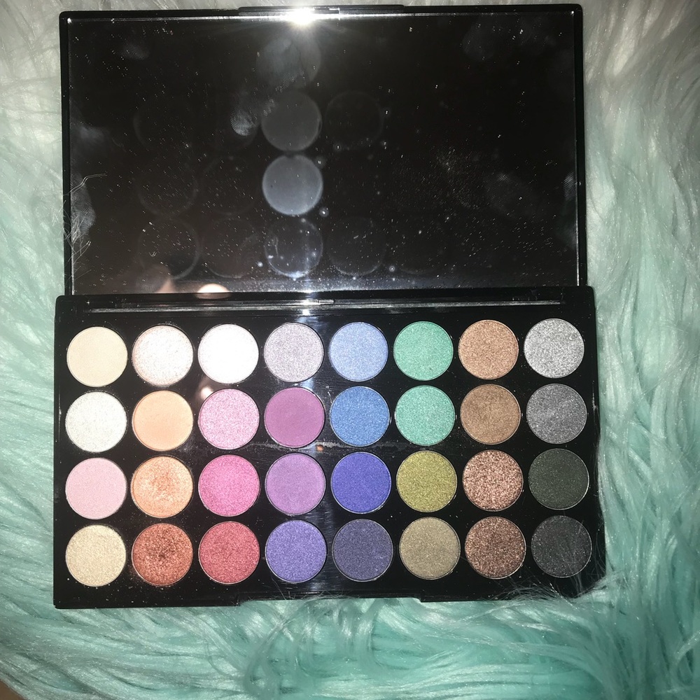 Eyeshadow Palette