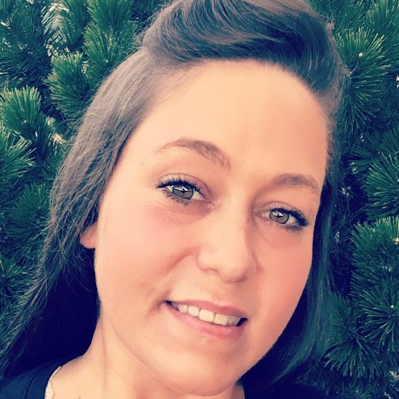 Meet your Posher, Amber - Picture 1 of 1