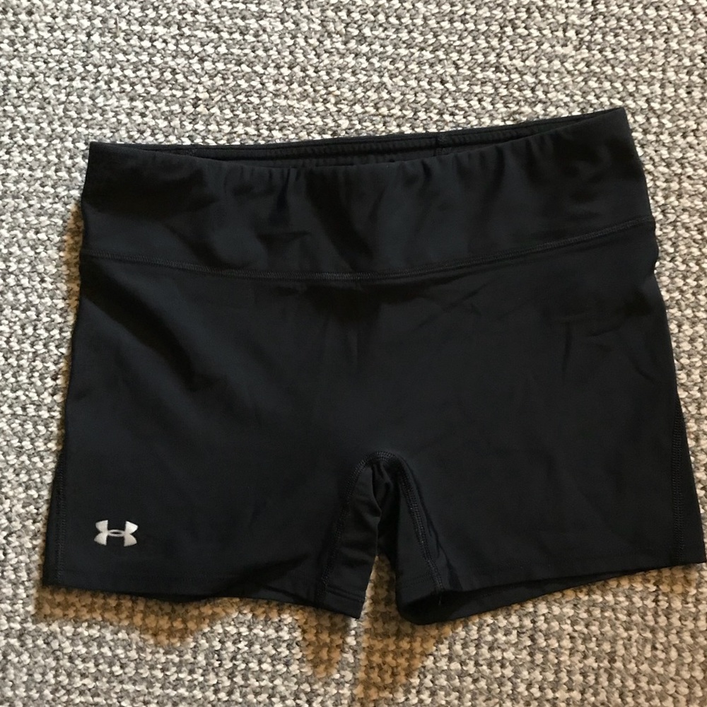Under Armour crop shorts