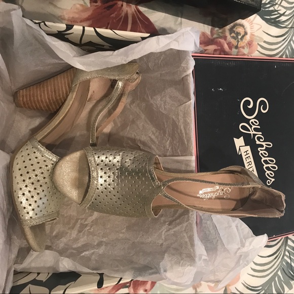 Seychelles silver dusty metallic sandal - Picture 1 of 6