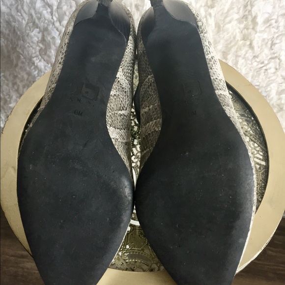 JOE'S JEANS 'Ned' Ankle Strap Snake Pointed Pump - Picture 3 of 6