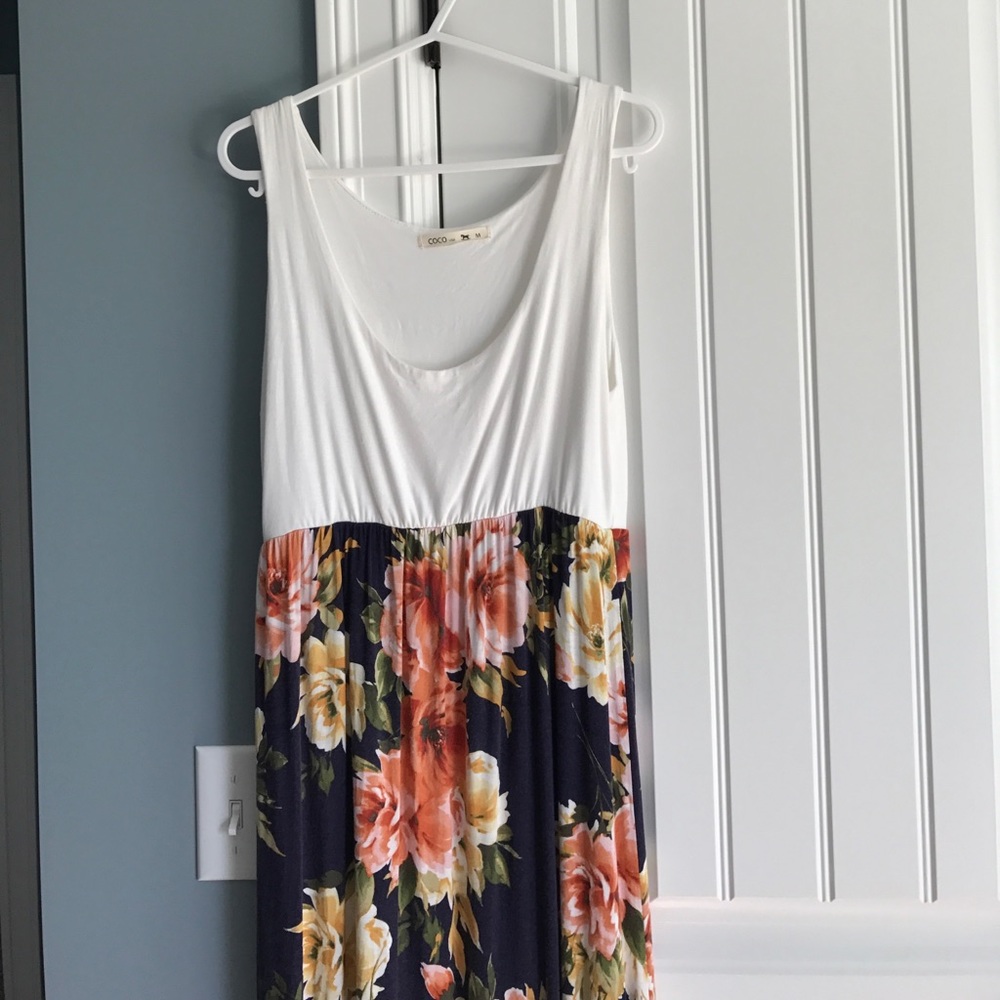 Maternity maxi dress