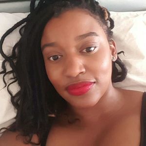 Meet your Posher, Denae