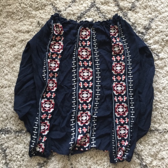 Off the shoulder embroidered top - Picture 4 of 4