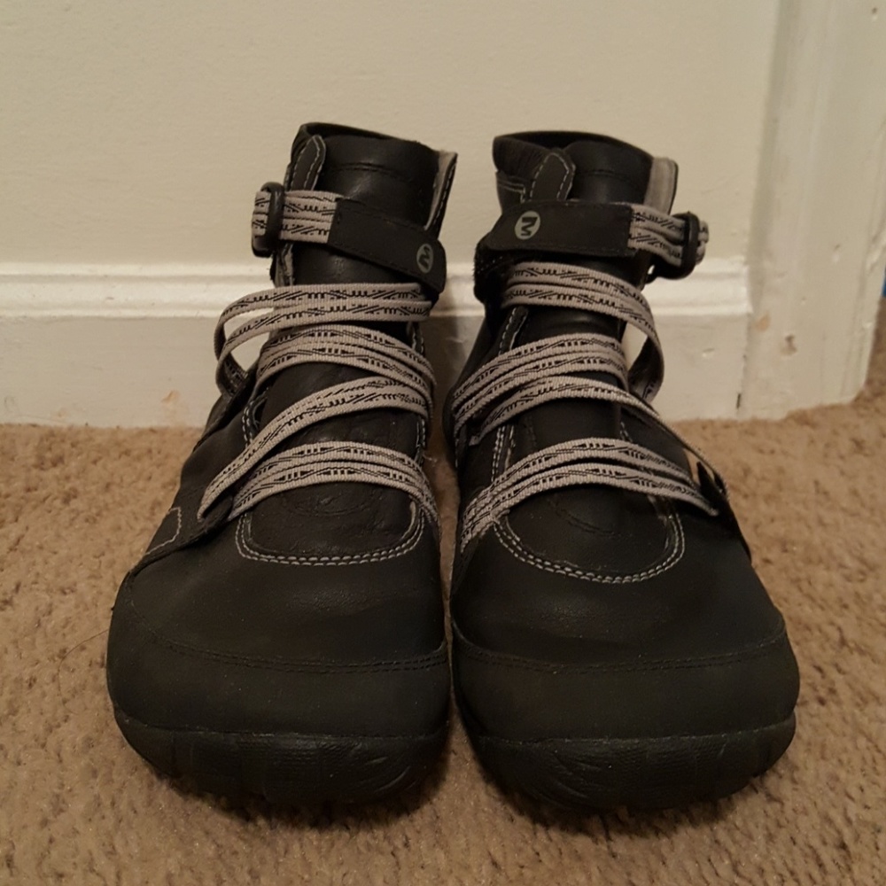 The coolest Merrell power play glove