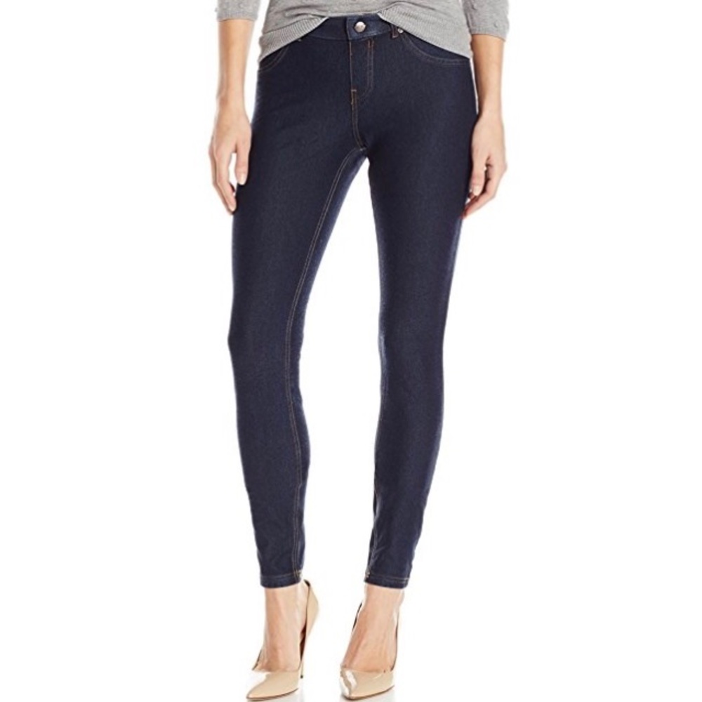 NWT🔆 Hue Women's Essential Denim Skimmer Jegging