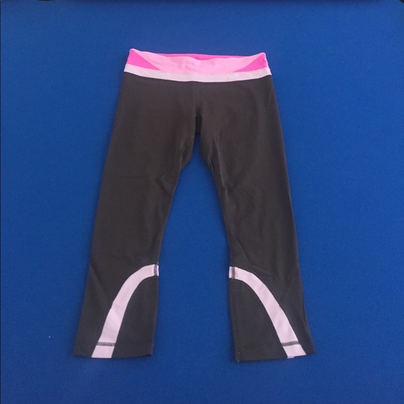 lululemon athletica Pants - Lululemon cropped pants