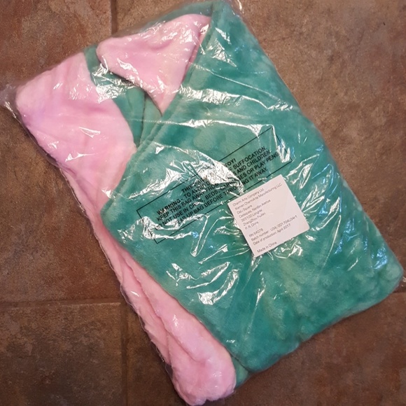 Mermaid Tail Girls Blanket Sleeping Bag New - Picture 2 of 4