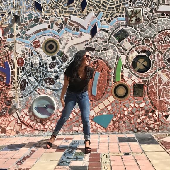 Meet your Posher, Jackie - Picture 2 of 2