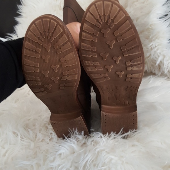 Sold - Picture 3 of 4