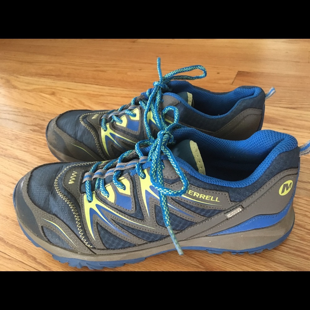 Big Boys Merrell Hiking Shoes size 6.5W