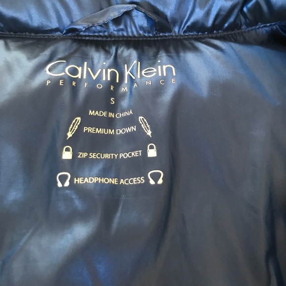 Calvin Klein performance vest - Picture 4 of 7