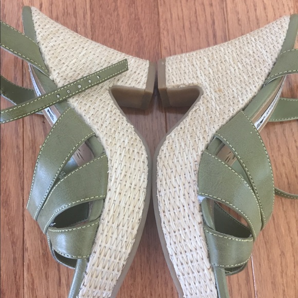Wedge Sandals - Picture 2 of 5