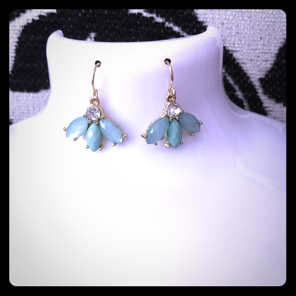 Adorable mint crystal dangle earrings