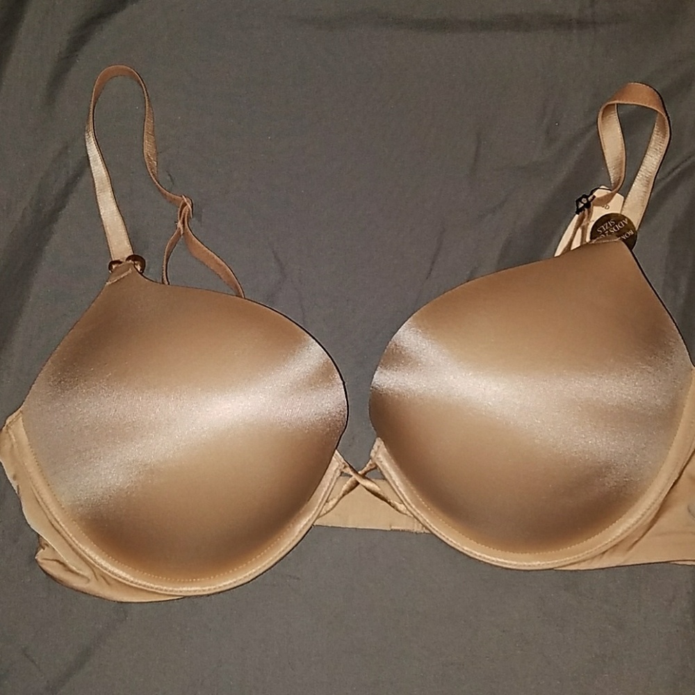 NWT Nude Push Up Bra - Victoria's Secret