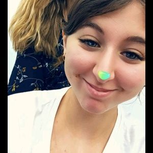 Meet your Posher, Elaina