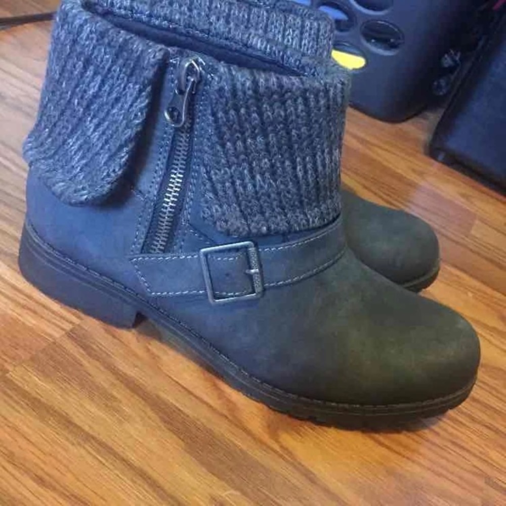 Grey boots, gray ankle boots, fashion combat boots