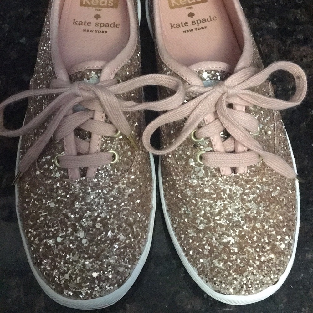 Kate Spade Keds Rose Gold Size 6