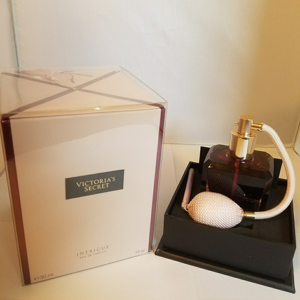 Victoria's Secret Intrigue Eau De Parfum