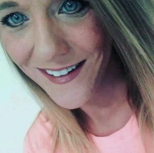 Meet your Posher, Kara