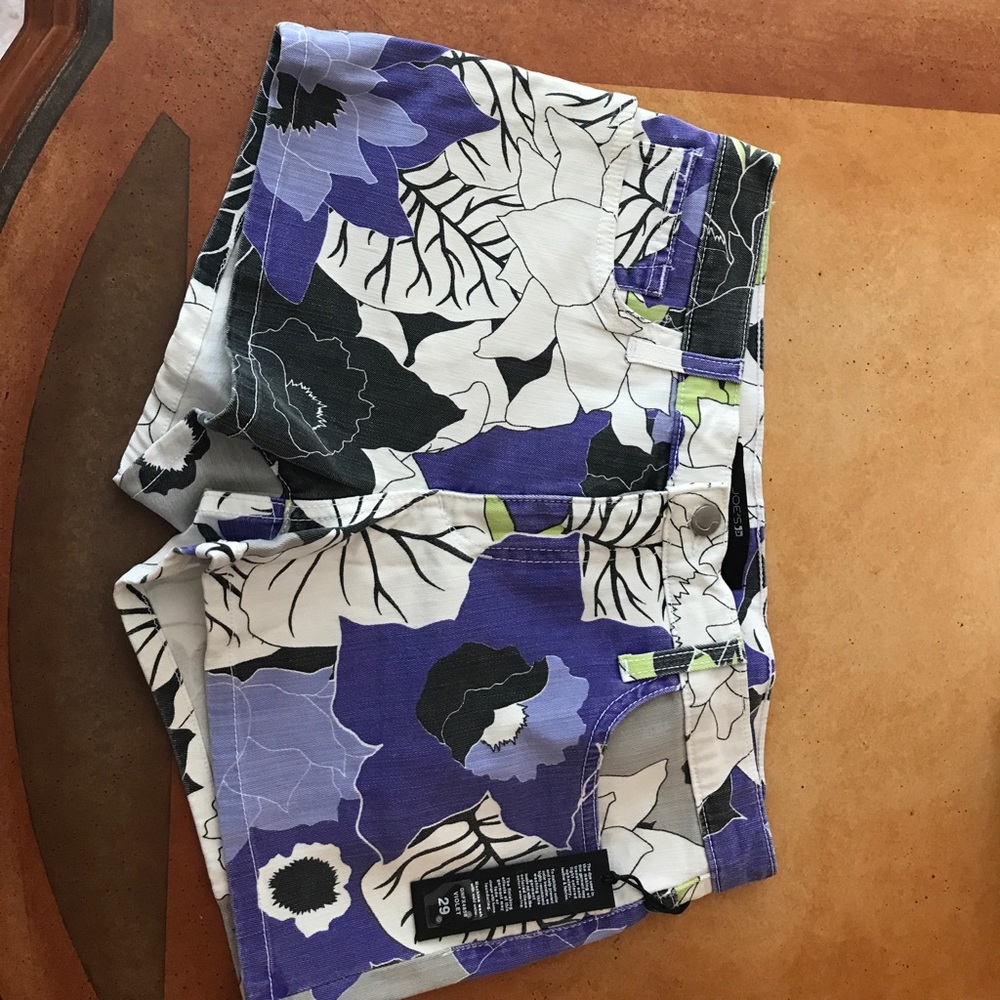Joe’s Jeans shorts size 29 BNWT