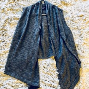 Pre-loved Forever 21 Sweater Vest