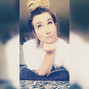 Meet your Posher, Courtney