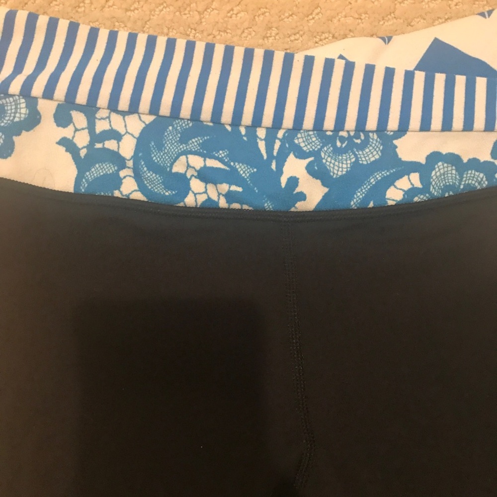 Bundle of two size 6 wunder Unders - Picture 2 of 4