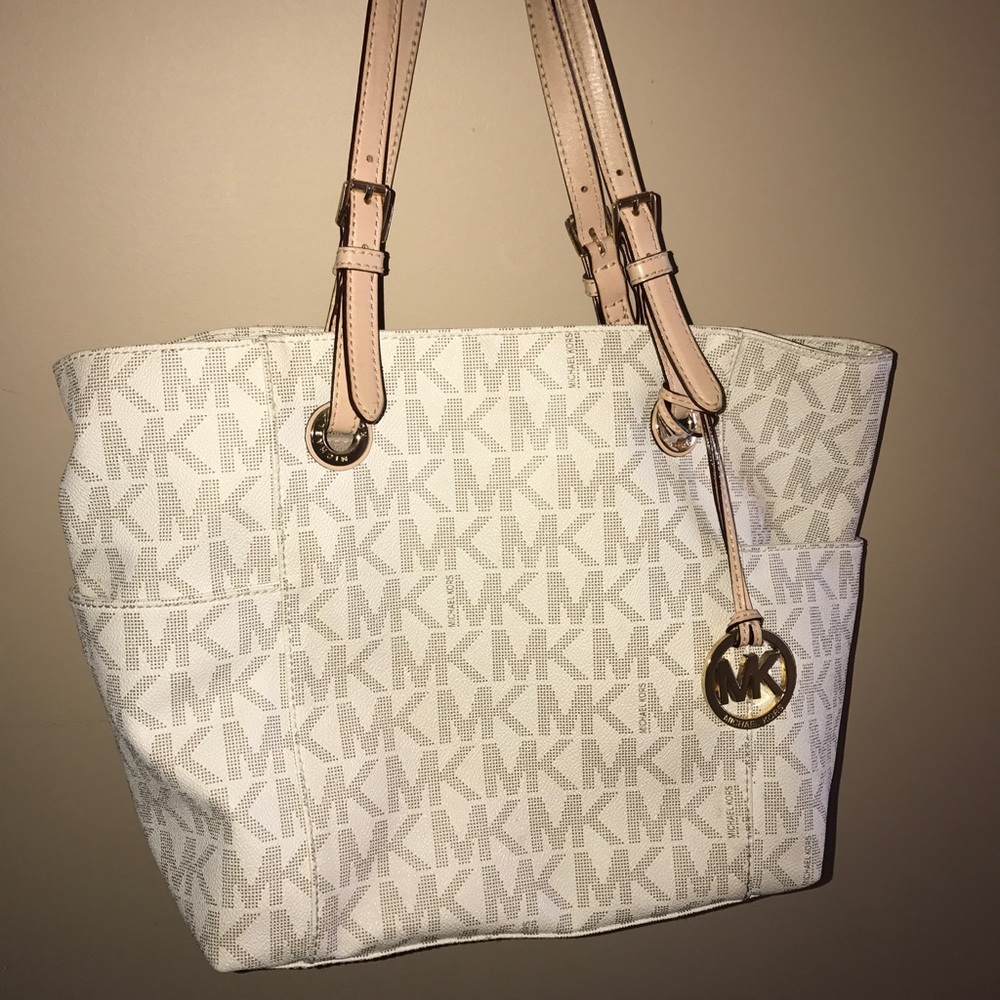 Michael Kors Classic Jet Set Beige Tote