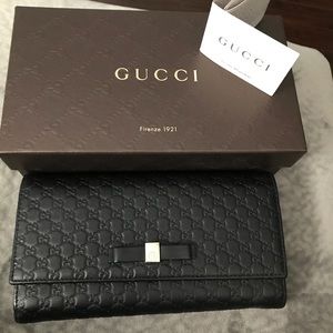 Authentic Gucci wallet