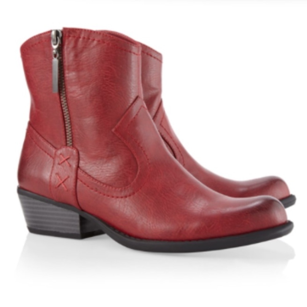 Red Chico’s booties!