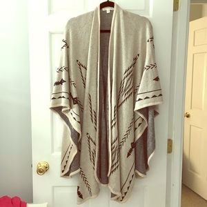 tan/black tribal print shoulder wrap