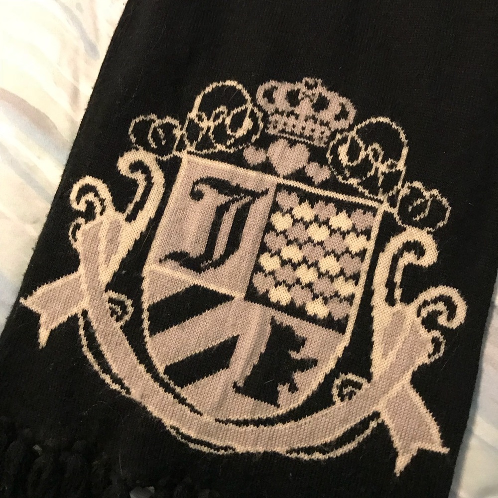 JUICY COUTURE SCARF