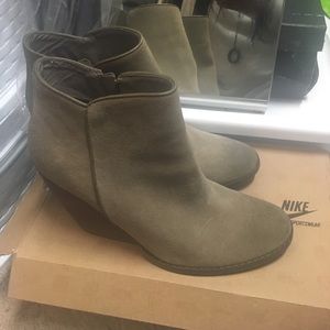 Leather Ankle boots