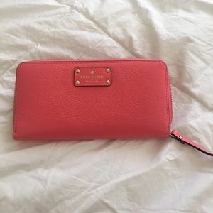 Kate spade zippy wallet