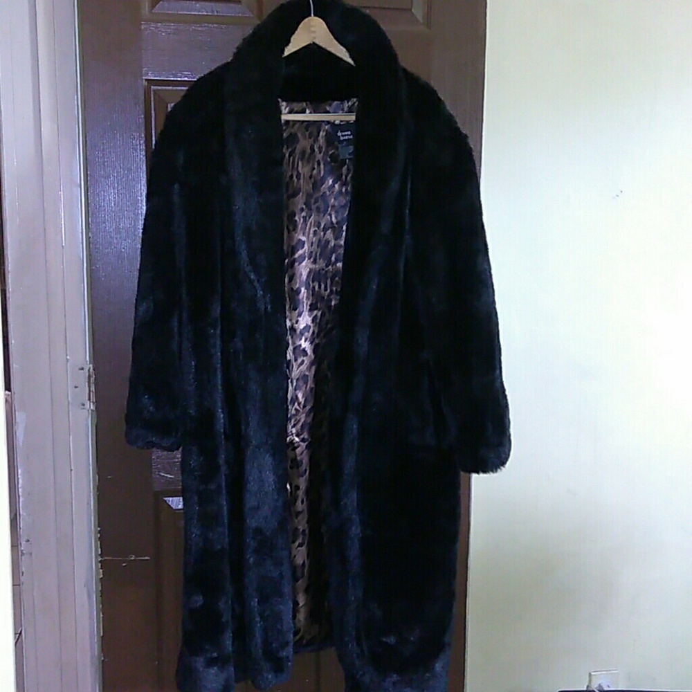 Winter coat - Picture 1 of 4