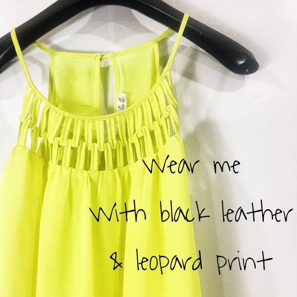 illa illa Tops - EUC NEON YELLOW BOUTIQUE TANK M