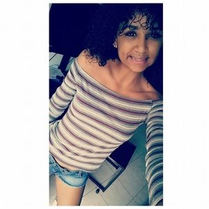 Meet your Posher, Juliette