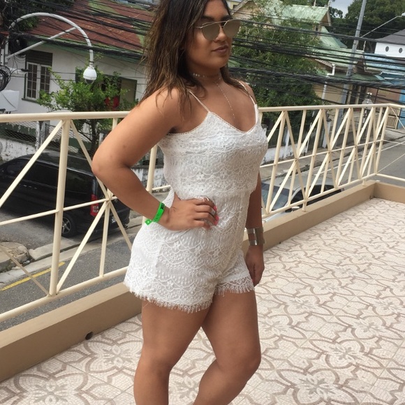 White lace romper - Picture 3 of 6