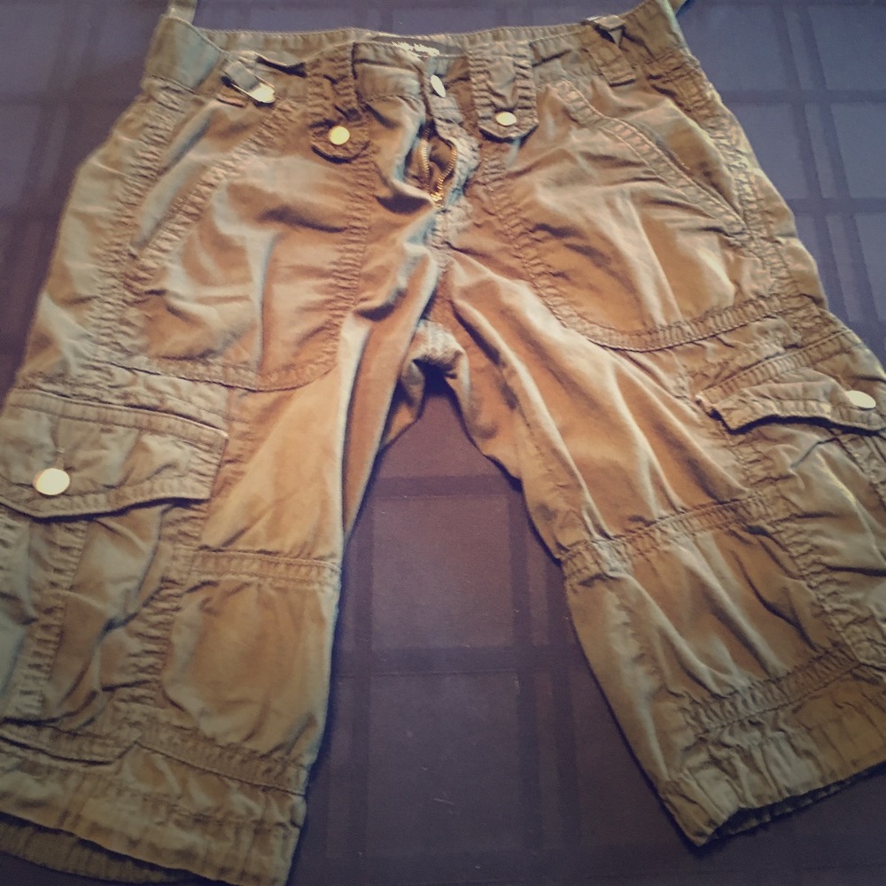 Dark green cargo short