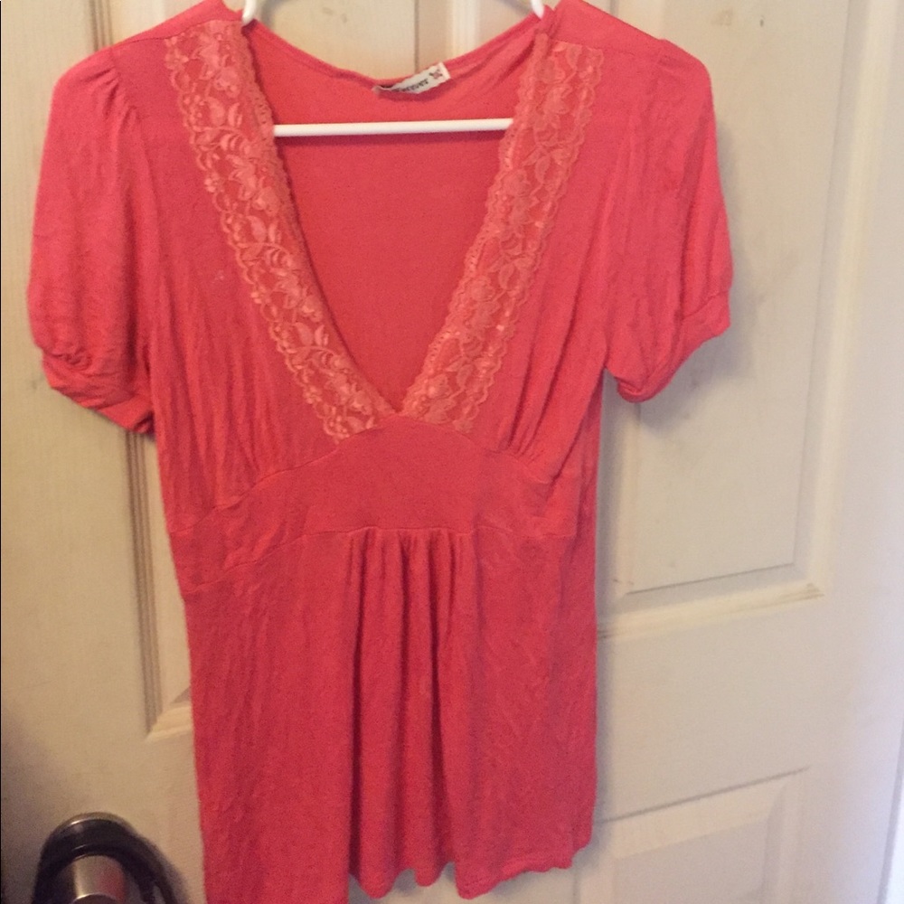 Cute top Coral