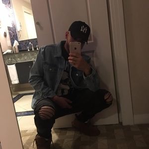 Meet your Posher, Joel