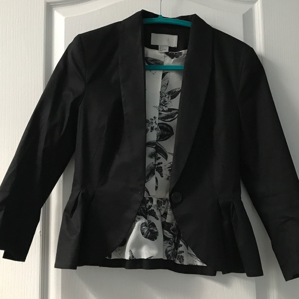 Black H&M Tapered Blazer