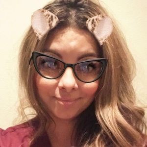 Meet your Posher, Iris