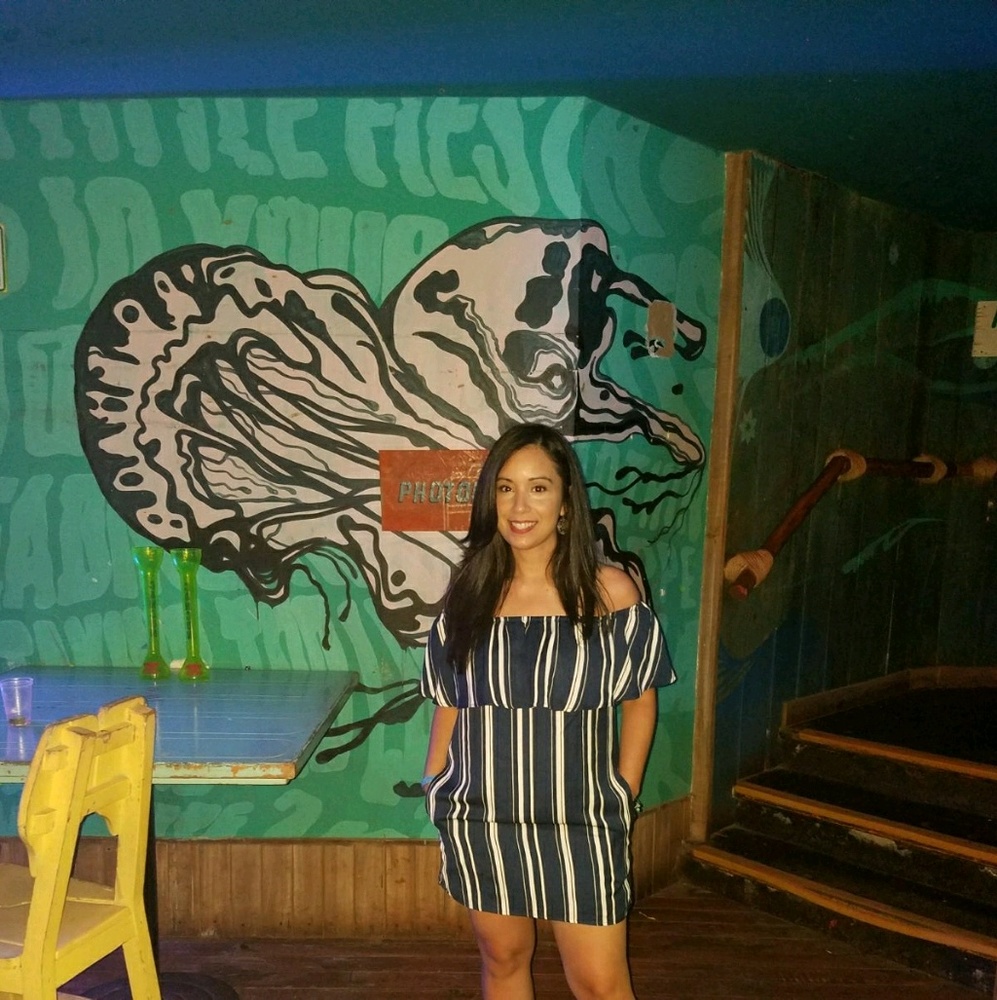 Meet your Posher, Yesi