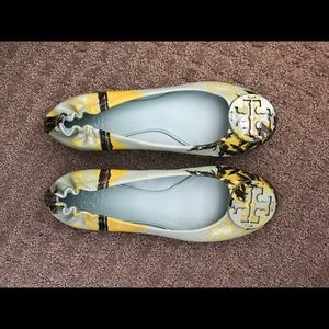 Tory burch floral flats