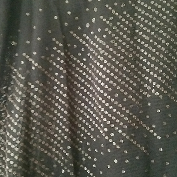 Bundle: Black sequin cardigan & tank top - Picture 5 of 7